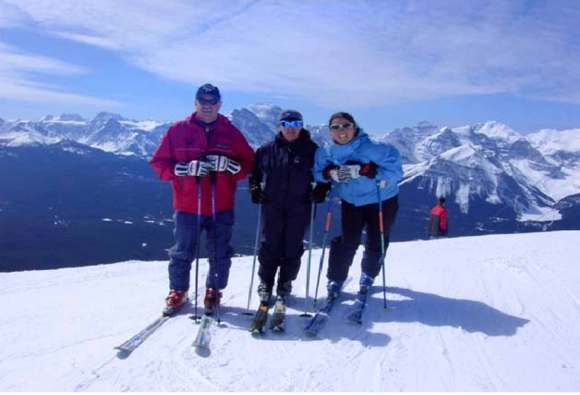 André Labine skiing with family