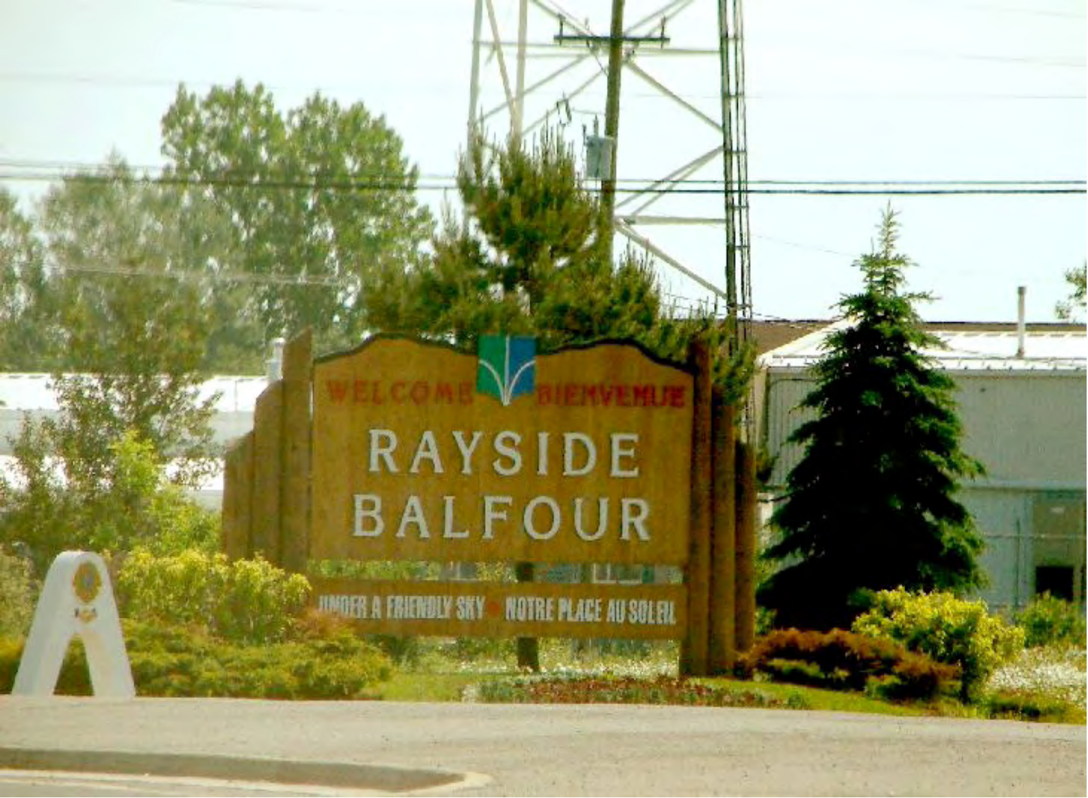 Rayside welcome sign