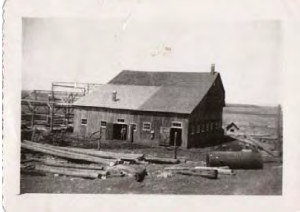 Labine barn and out buildings in Azilda