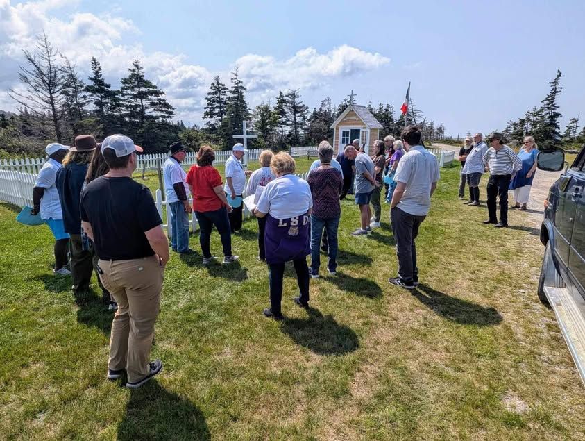 Tour stop at Pointe-à-Major Historic Site